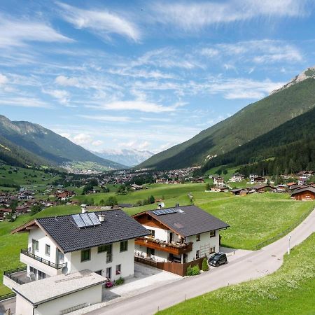 Lovely Apartment In Neustift Im Stubaital With Mountain View Exterior photo
