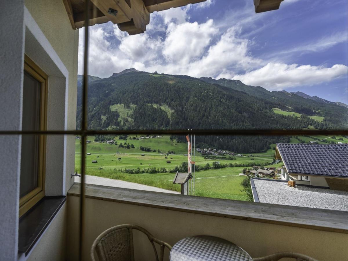Lovely Apartment In Neustift Im Stubaital With Mountain View Exterior photo